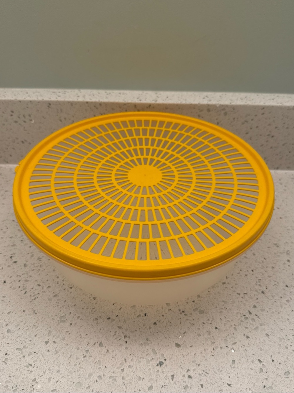 Tupperware Colander Strainer - Picture 2 of 7